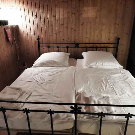 Ferienzimmer In * 格拉尔-米里茨